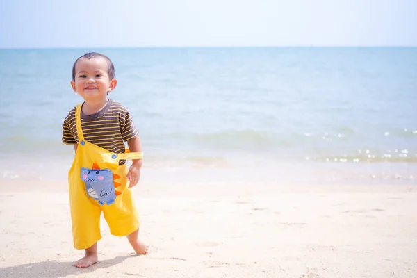 Cute Child Little Boy Months Standing Sand Beach Coast Blur — Stock Photo, Image