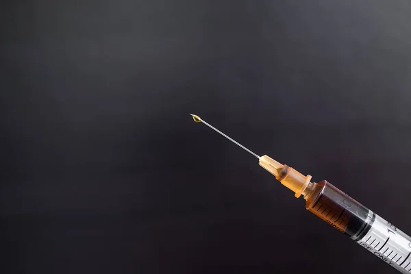 Heroin Syringe Ben Fekete Háttér Kábítószer Opiát Függőséget Okozó Anyag — Stock Fotó