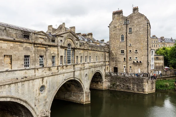 Bath 'da bir köprü 