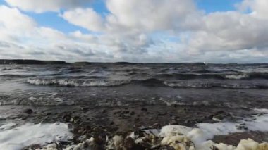 Minsk yakınlarında şiddetli deniz ve fırtına bulutları