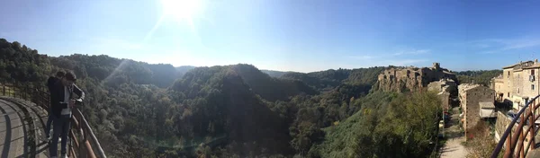 Calcata, Róma (Olaszország). Középkori falu. — Stock Fotó