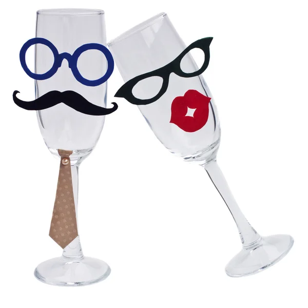 İki bardak beyaz şarap 