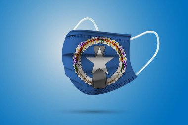 Kuzey Mariana Adaları Ulusal Bayrağı ile Gerçekçi Koruyucu Tıbbi Maske. Sağlık hizmeti ve bayraklı tıbbi konsept. Vektör illüstrasyonu.