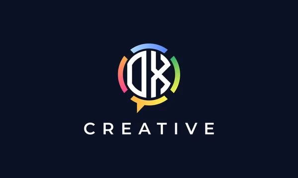 Lettres Initiales Creative Chat Logo Logo Intègre Une Forme Abstraite — Image vectorielle