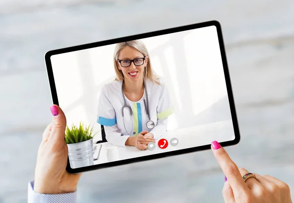 Person Talking Doctor Video Call Tablet Computer — Stock Photo, Image