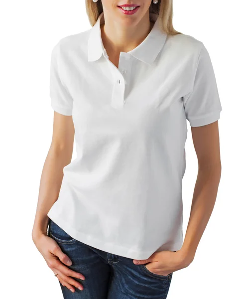 Frau trägt leeres weißes Poloshirt — Stockfoto
