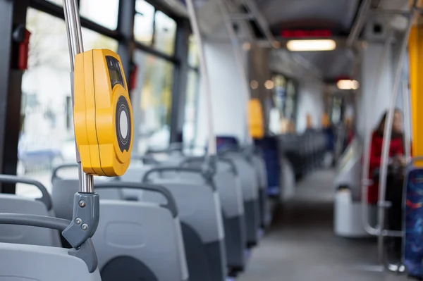 Interno del moderno tram cittadino — Foto Stock