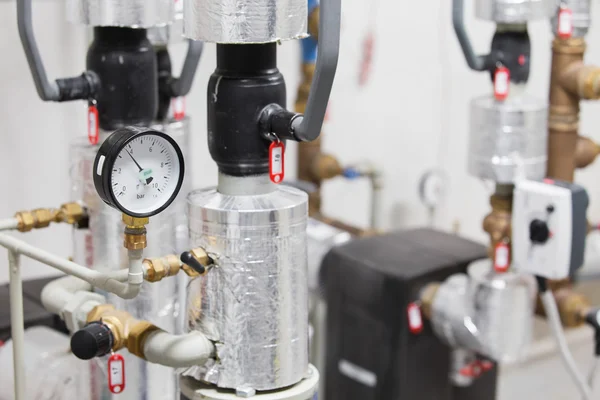Manometer and heating pipelines — Stock Image Manometer and heating pipelines Stock Picture