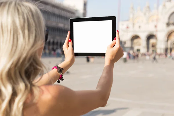 селфи планшет. селфи на планшет. селфи на планшет. планшеты с сим картой с вращающейся камерой. селфи двойное со стороны.