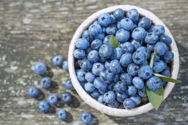 lezzetli ve taze yaban mersini