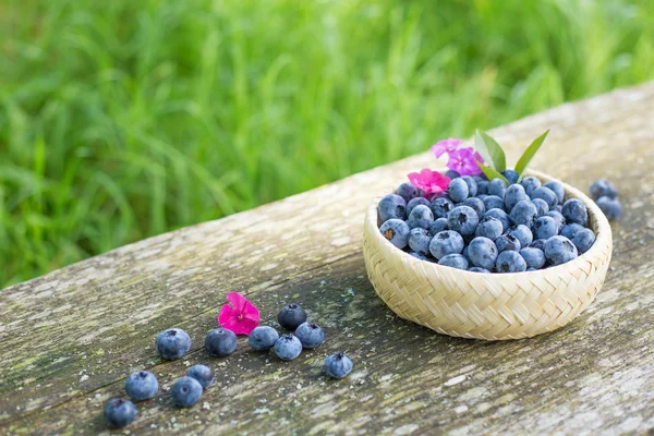 Fresh and tasty blueberries — Stock Photo, Image