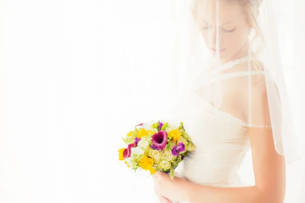 Bride with wedding bouquet — Stock Photo, Image