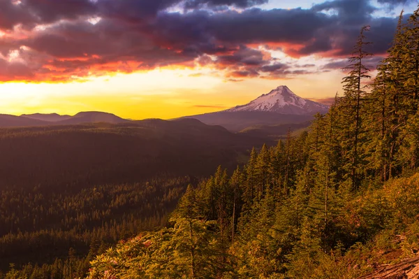 米国オレゴン州のフッド山の美しい眺め. — ストック写真