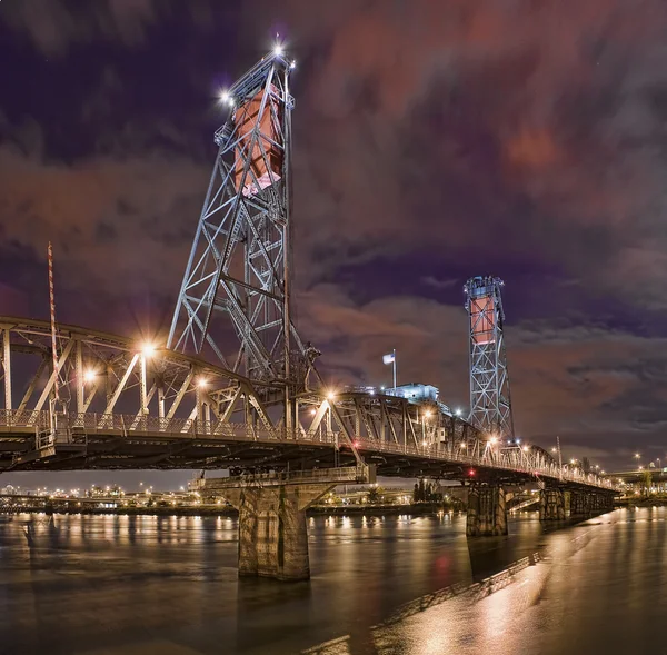 Ponte de aço em Portland Oregon — Fotografia de Stock