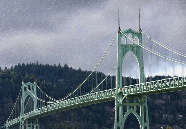 米国オレゴン州ポートランドでセント ジョンズ橋. — ストック写真