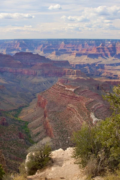 Majestätische Aussicht auf den Grand Canyon — Stockfoto