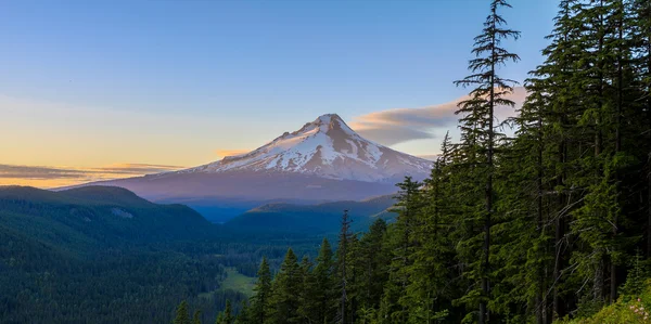 Beautiful Vista of Mount Hood in Oregon, USA. — Stock Photo, Image