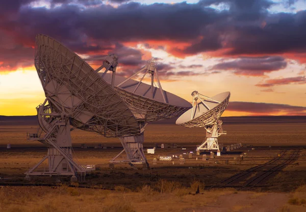 Imagen de los radiotelescopios —  Fotos de Stock