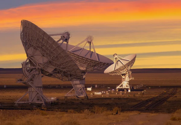 Imagen de los radiotelescopios —  Fotos de Stock