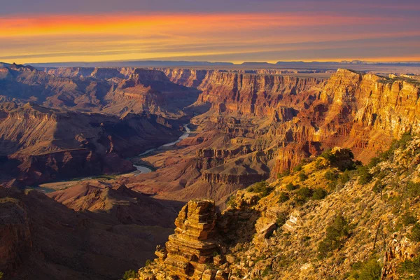 Μεγαλοπρεπή μακρινή θέα του Grand Canyon σούρουπο — Φωτογραφία Αρχείου