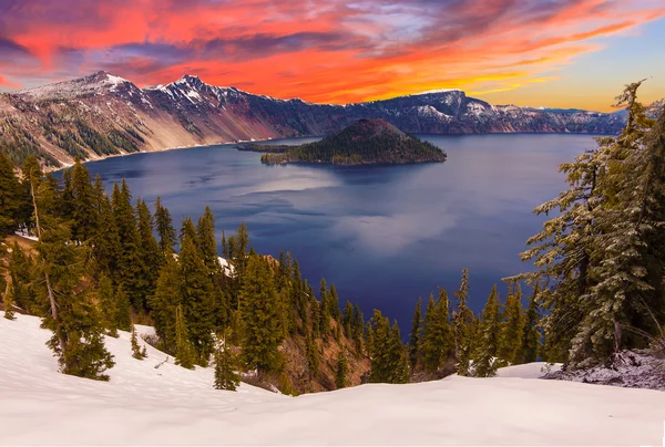 火山口湖的美丽全景 — 图库照片