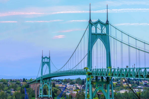 St. John 's Bridge in Portland Oregon, USA — стоковое фото