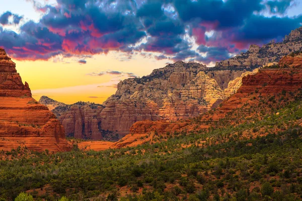 Sedona Arizona gündoğumu