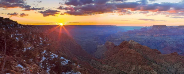 Majestátní Vista Grand Canyon za soumraku — Stock fotografie