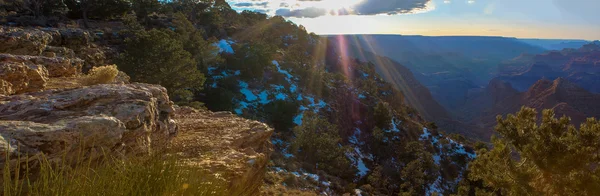 Vista majestosa do Grand Canyon ao anoitecer — Fotografia de Stock
