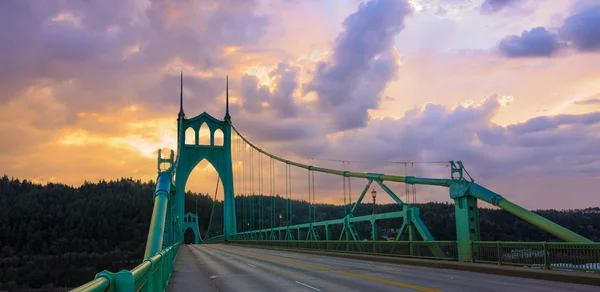 St. John's Bridge in Portland Oregon, USA — Stock Photo, Image