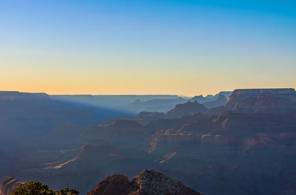 Majestic Vista del Gran Cañón al anochecer — Foto de Stock