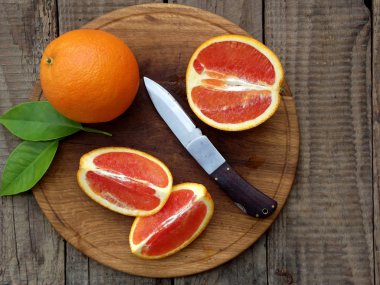 ahşap zemin üzerine portakal