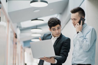 Ofiste çalışan profesyonel yöneticilerin yeni bir stratejiye ihtiyacı var.