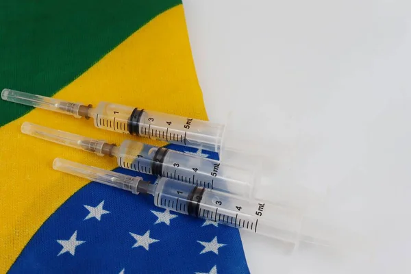 Medical Syringes Brazilian Flag Concept Coronavirus Vaccine Brazil Covid Vaccination — Stock Photo, Image