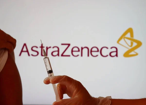 Bahia Brazil December 2020 Nurse Holding Syringe Woman Shoulder Astrazeneca — Stock Photo, Image