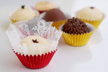 Pekin 'e yakın, konsantre süt ve hindistan cevizi gevreğinden yapılmış Brezilya hindistan cevizi şekeri..