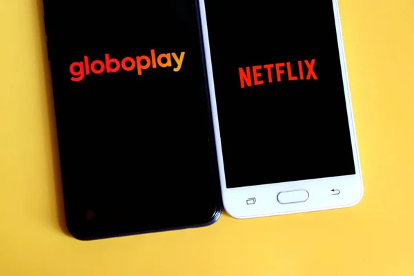 Bahía Brasil Octubre 2020 Logotipos Globoplay Netflix Teléfonos Inteligentes Streaming — Foto de Stock