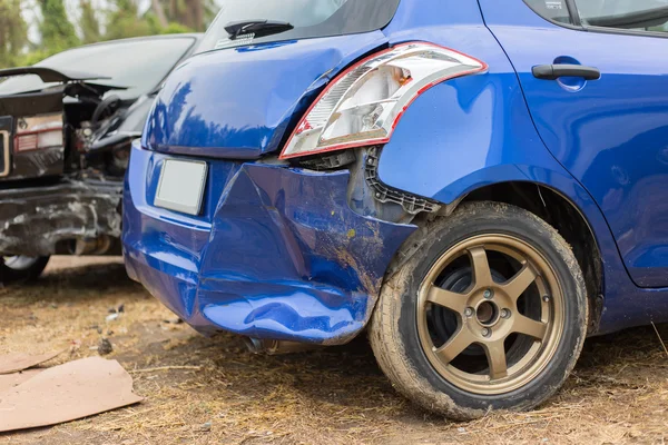 Araba kaza kaza otomobil hasar gördü..