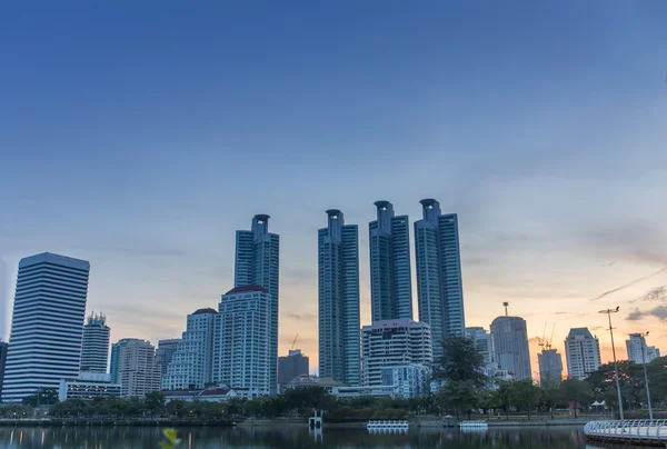 Salida del sol sobre Bangkok . — Foto de Stock