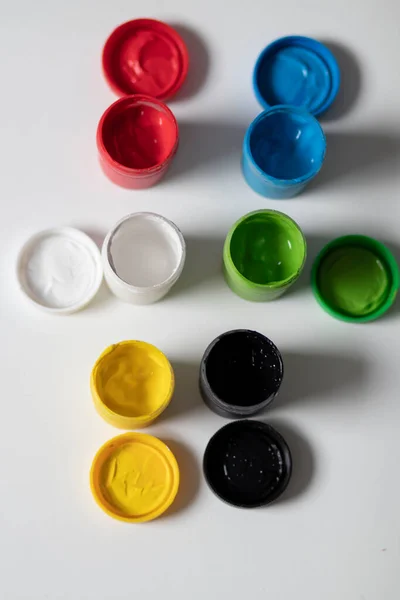 Una Serie Vernici Pittura Spazzole Vernici Diversi Colori Tutte Sfondo — Foto Stock