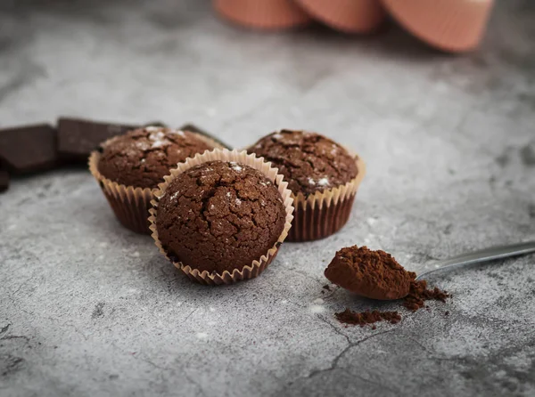 Шоколадные Кексы Сахарной Пудрой — стоковое фото