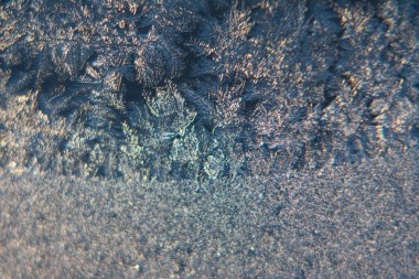 Camdaki buz kalıpları