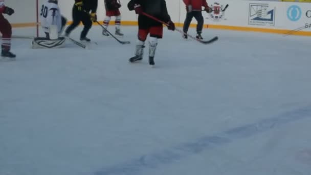 Equipos amateur de hockey sobre hielo . — Vídeos de Stock