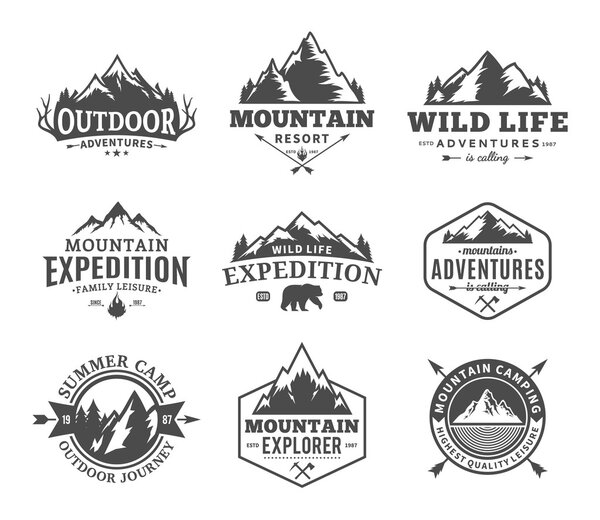 Набор векторных горных и наружных приключений логотипа
