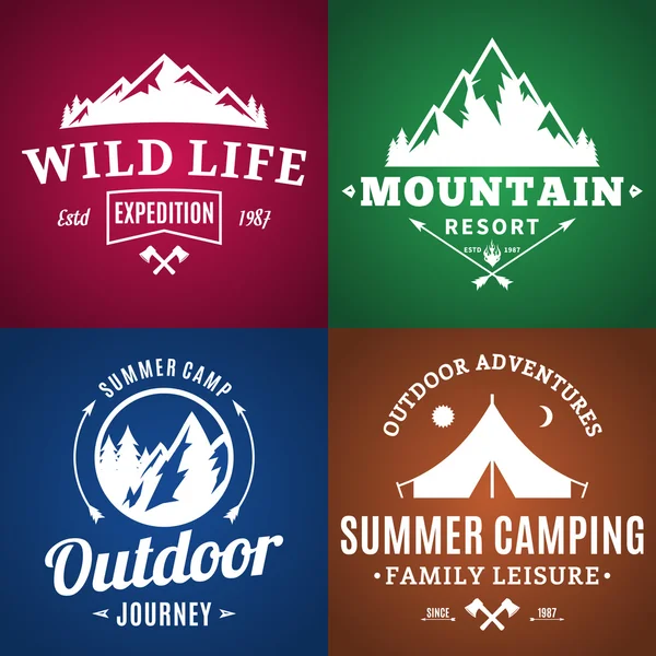 Set of camping and outdoor activity labels — Stock Vector