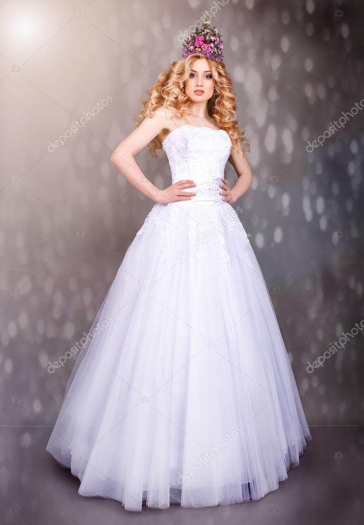 Brunette Bride Fashion Image & Photo (Free Trial) | Bigstock