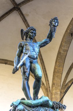 Medusa 'nın başıyla Perseus.