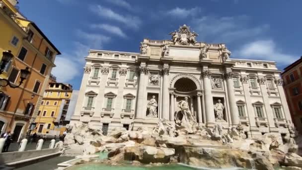 Řím Itálie Duben 2021 Fontána Trevi Římě Bez Turistů Slunečného — Stock video