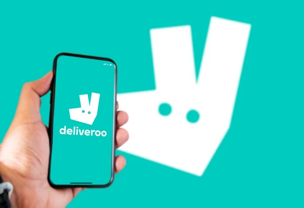 London April 2021 Deliveroo Logo Phone Screen Deliveroo Online Food — Stock Photo, Image