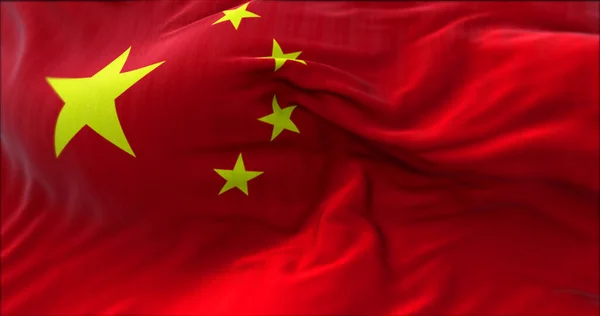 中华人民共和国国旗在风中飘扬的近景 有选择的重点 — 图库照片